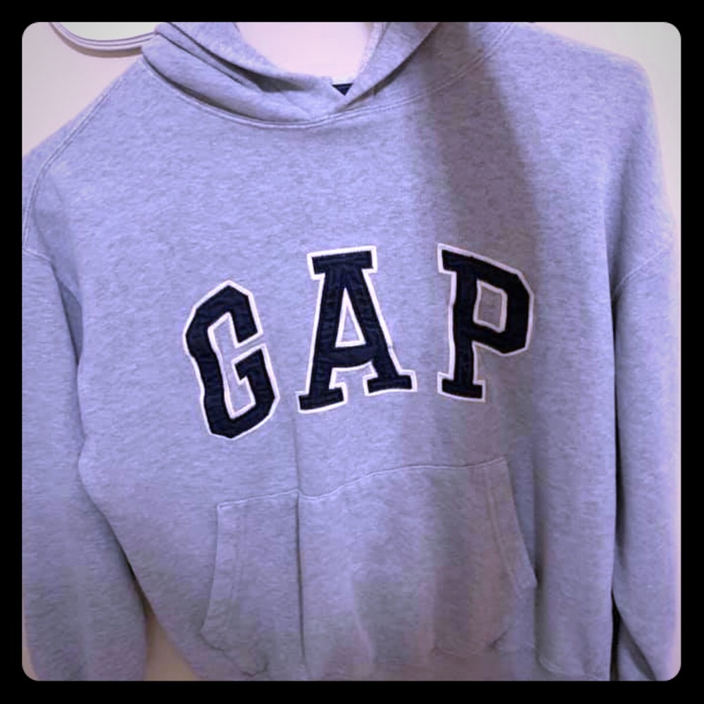 Gap pullover